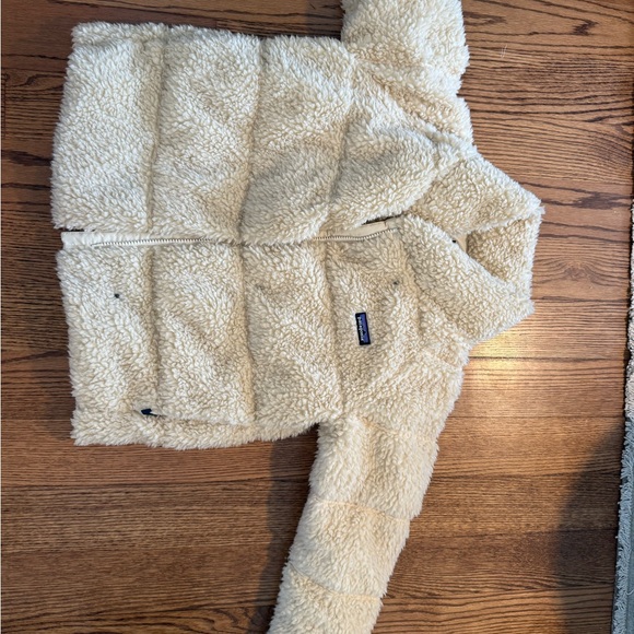 Patagonia Jackets & Blazers - Patagonia Womans Fluffy Cream Puffer Jacket